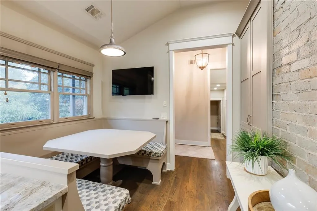 6335 Cherry Tree Lane, Sandy Springs, Georgia 30328, 3 Bedrooms Bedrooms, ,2 BathroomsBathrooms,Residential,For Sale,6335 Cherry Tree Lane,7672908