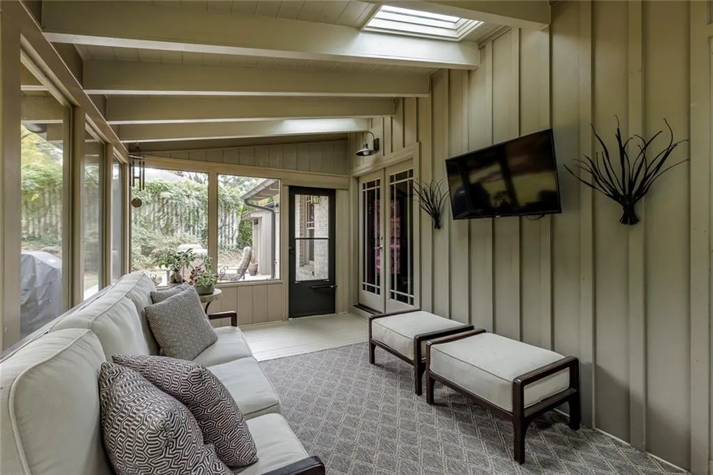 6335 Cherry Tree Lane, Sandy Springs, Georgia 30328, 3 Bedrooms Bedrooms, ,2 BathroomsBathrooms,Residential,For Sale,6335 Cherry Tree Lane,7672908