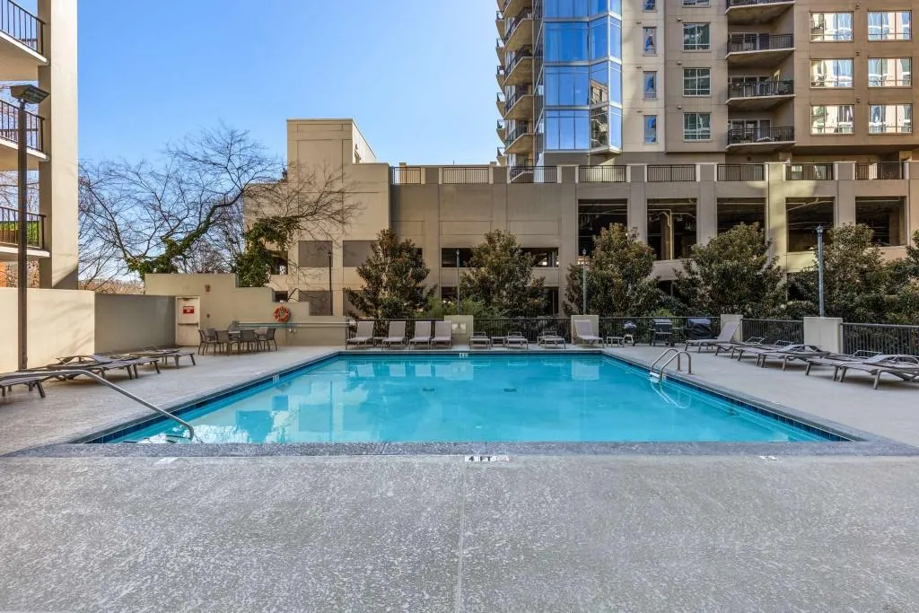 275 13th Street Ne Unit 401, Atlanta, Georgia 30309, 2 Bedrooms Bedrooms, ,2 BathroomsBathrooms,Residential,For Sale,275 13th Street Ne Unit 401,7618160