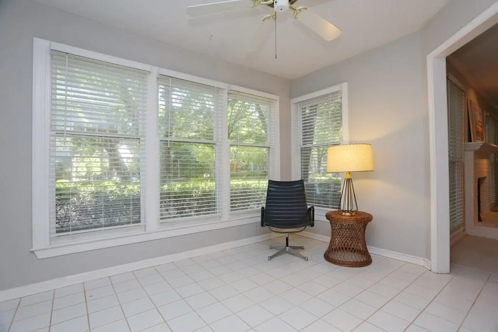 308 Hollyfax Circle Unit 308, Sandy Springs, Georgia 30328, 2 Bedrooms Bedrooms, ,2 BathroomsBathrooms,Residential,Sold,308 Hollyfax Circle Unit 308,5686703