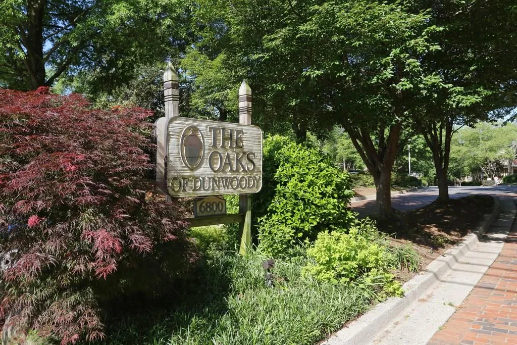 308 Hollyfax Circle Unit 308, Sandy Springs, Georgia 30328, 2 Bedrooms Bedrooms, ,2 BathroomsBathrooms,Residential,Sold,308 Hollyfax Circle Unit 308,5686703