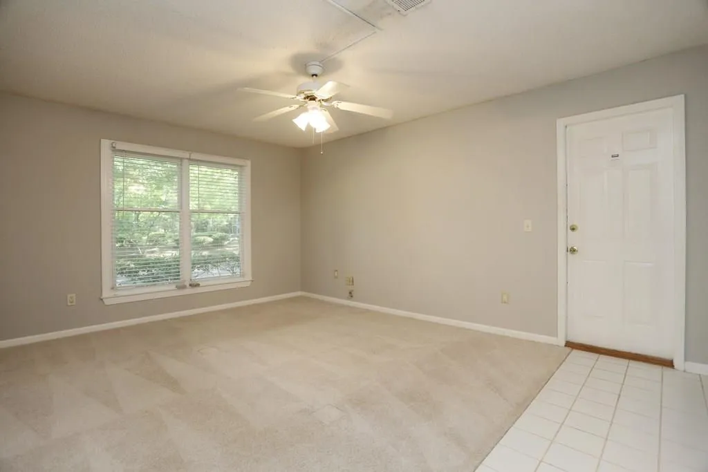 308 Hollyfax Circle Unit 308, Sandy Springs, Georgia 30328, 2 Bedrooms Bedrooms, ,2 BathroomsBathrooms,Residential,Sold,308 Hollyfax Circle Unit 308,5686703