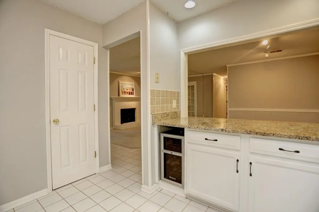 308 Hollyfax Circle Unit 308, Sandy Springs, Georgia 30328, 2 Bedrooms Bedrooms, ,2 BathroomsBathrooms,Residential,Sold,308 Hollyfax Circle Unit 308,5686703
