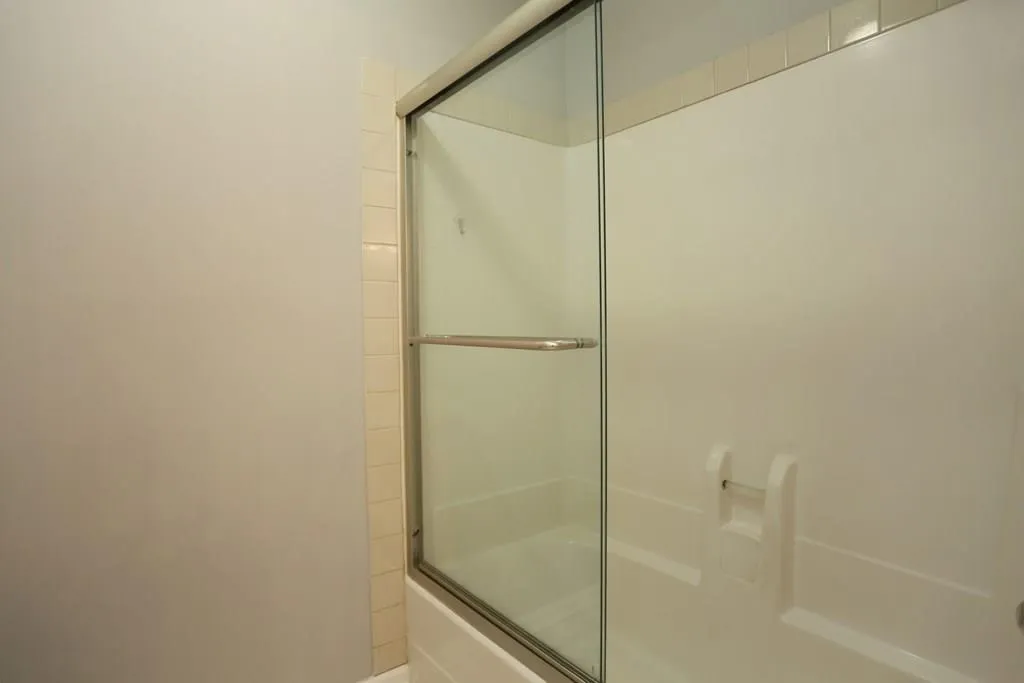 308 Hollyfax Circle Unit 308, Sandy Springs, Georgia 30328, 2 Bedrooms Bedrooms, ,2 BathroomsBathrooms,Residential,Sold,308 Hollyfax Circle Unit 308,5686703