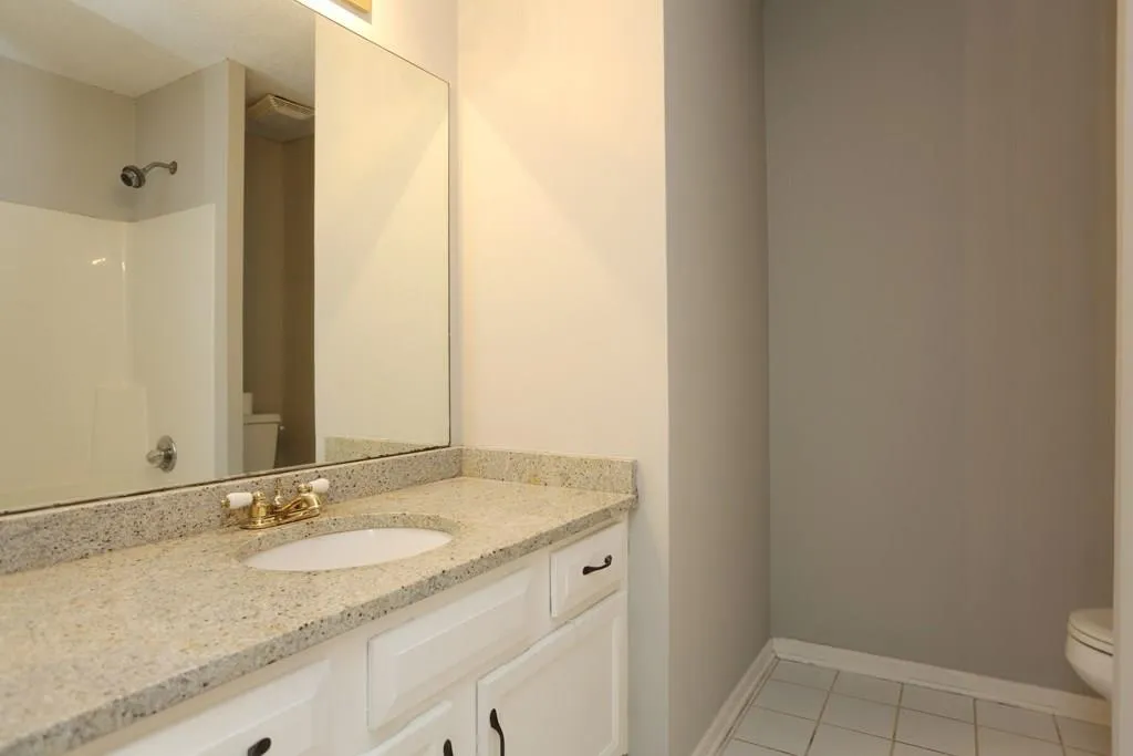 308 Hollyfax Circle Unit 308, Sandy Springs, Georgia 30328, 2 Bedrooms Bedrooms, ,2 BathroomsBathrooms,Residential,Sold,308 Hollyfax Circle Unit 308,5686703