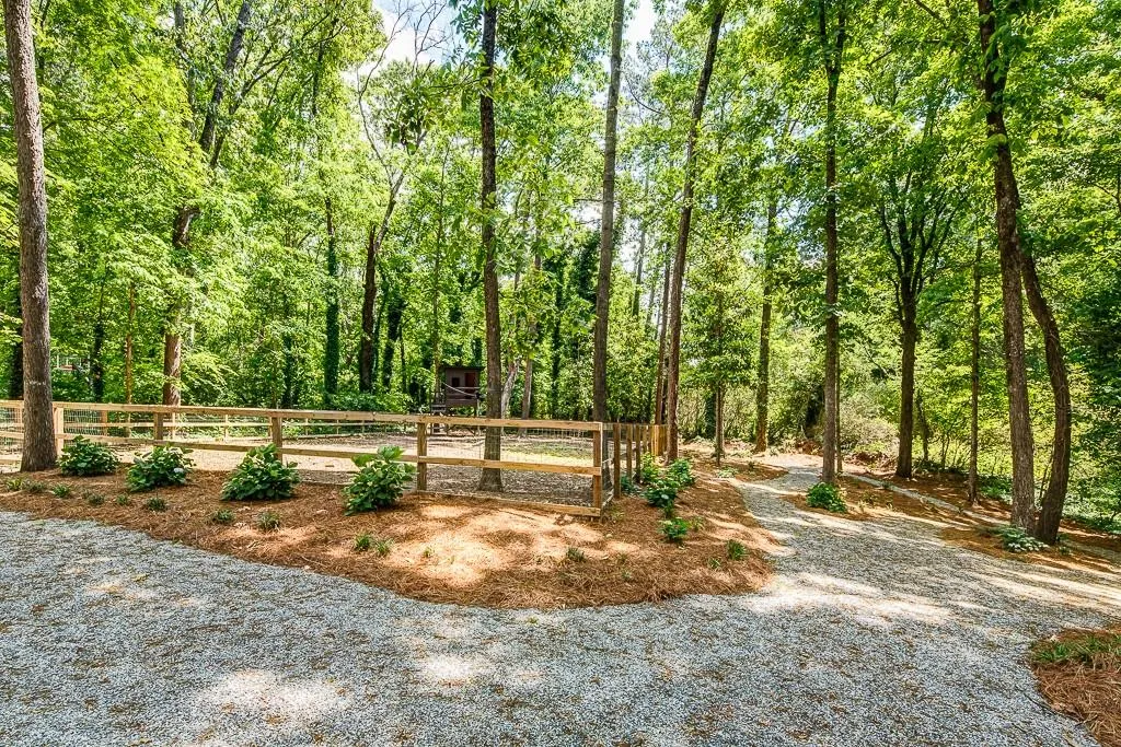 7205 Hunters Branch Drive, Sandy Springs, Georgia 30328, 4 Bedrooms Bedrooms, ,2 BathroomsBathrooms,Residential,Sold,7205 Hunters Branch Drive,5688496