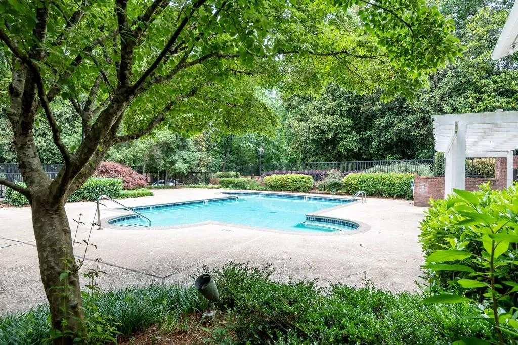 6800 Glenridge Drive Unit 6820a, Sandy Springs, Georgia 30328, 2 Bedrooms Bedrooms, ,2 BathroomsBathrooms,Residential,Sold,6800 Glenridge Drive Unit 6820a,6735926