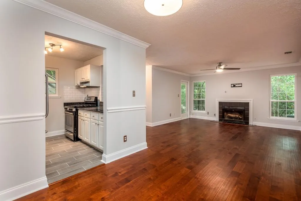 6800 Glenridge Drive Unit 6820a, Sandy Springs, Georgia 30328, 2 Bedrooms Bedrooms, ,2 BathroomsBathrooms,Residential,Sold,6800 Glenridge Drive Unit 6820a,6735926