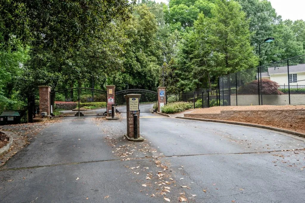 6800 Glenridge Drive Unit 6820a, Sandy Springs, Georgia 30328, 2 Bedrooms Bedrooms, ,2 BathroomsBathrooms,Residential,Sold,6800 Glenridge Drive Unit 6820a,6735926