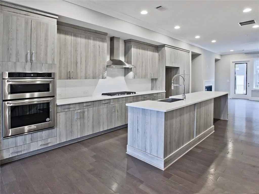 6674 Sterling Drive Unit 667, Sandy Springs, Georgia 30328, 3 Bedrooms Bedrooms, ,3 BathroomsBathrooms,Residential,Sold,6674 Sterling Drive Unit 667,6900019