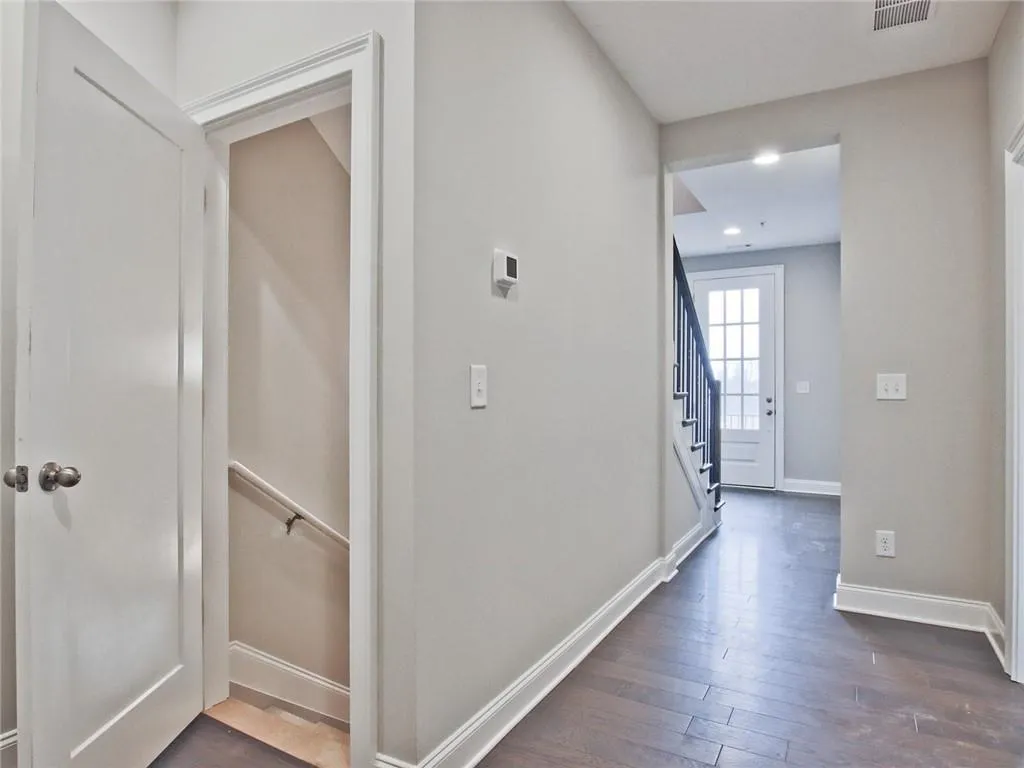 6674 Sterling Drive Unit 667, Sandy Springs, Georgia 30328, 3 Bedrooms Bedrooms, ,3 BathroomsBathrooms,Residential,Sold,6674 Sterling Drive Unit 667,6900019