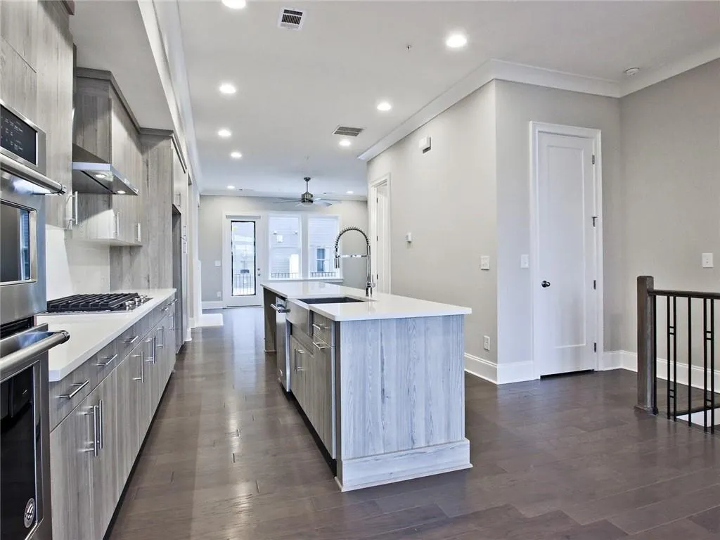 6674 Sterling Drive Unit 667, Sandy Springs, Georgia 30328, 3 Bedrooms Bedrooms, ,3 BathroomsBathrooms,Residential,Sold,6674 Sterling Drive Unit 667,6900019