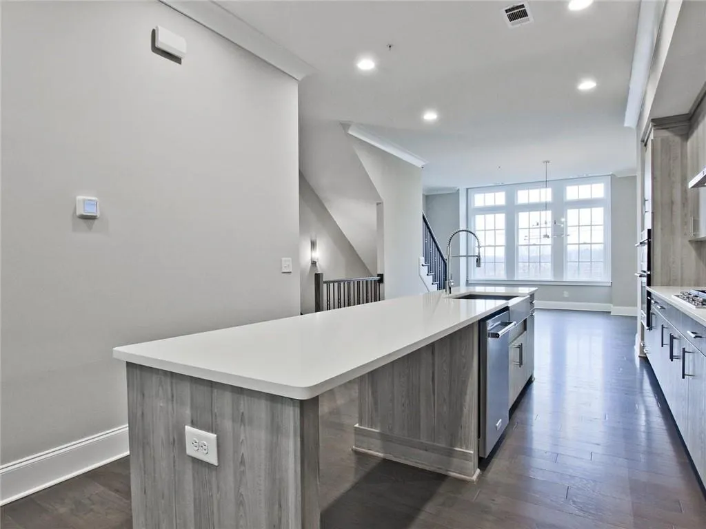 6674 Sterling Drive Unit 667, Sandy Springs, Georgia 30328, 3 Bedrooms Bedrooms, ,3 BathroomsBathrooms,Residential,Sold,6674 Sterling Drive Unit 667,6900019