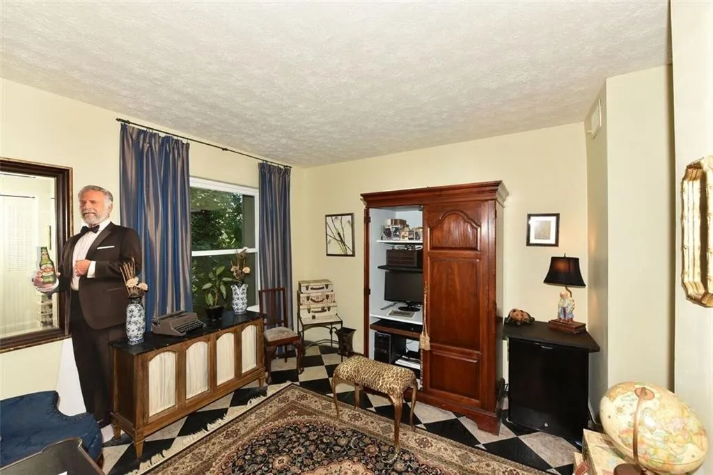 725 Dalrymple Road Unit 6d, Sandy Springs, Georgia 30328, 3 Bedrooms Bedrooms, ,2 BathroomsBathrooms,Residential,Sold,725 Dalrymple Road Unit 6d,6030869
