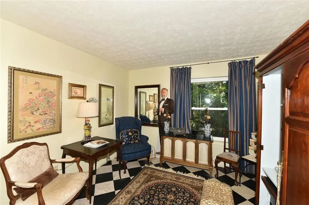 725 Dalrymple Road Unit 6d, Sandy Springs, Georgia 30328, 3 Bedrooms Bedrooms, ,2 BathroomsBathrooms,Residential,Sold,725 Dalrymple Road Unit 6d,6030869