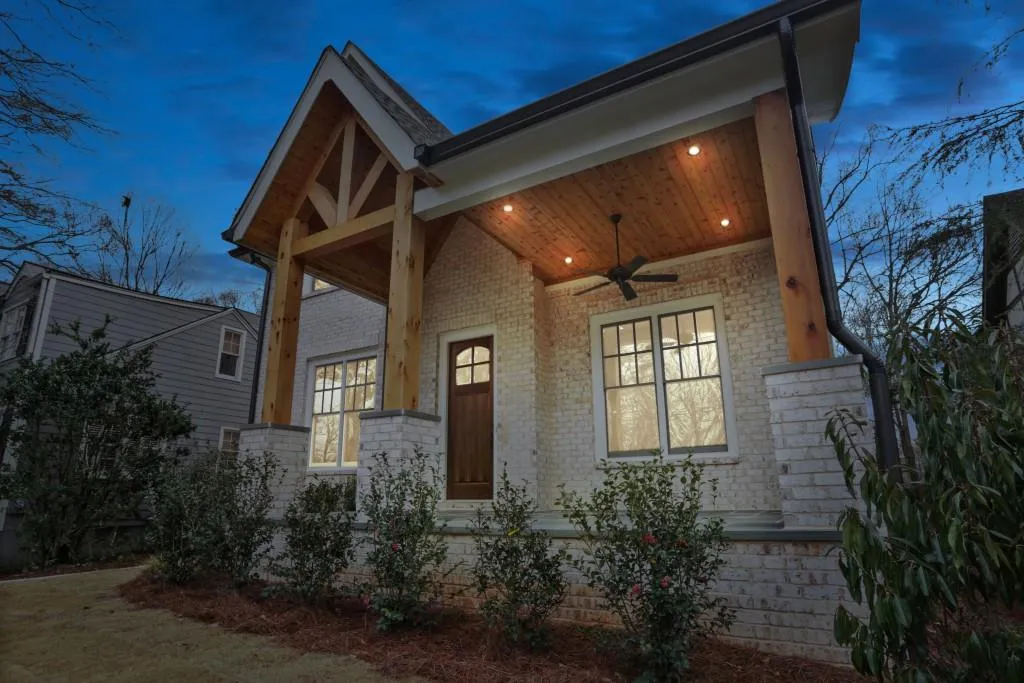 2155 Mckinley Road Nw, Atlanta, Georgia 30318, 5 Bedrooms Bedrooms, ,4 BathroomsBathrooms,Residential,Sold,2155 Mckinley Road Nw,5984100