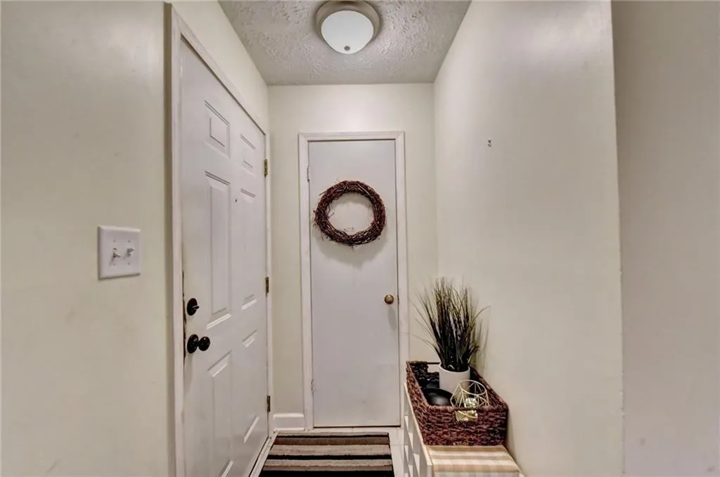 5153 Roswell Road Unit 1/53, Atlanta, Georgia 30342, 1 Bedroom Bedrooms, ,1 BathroomBathrooms,Residential,Sold,5153 Roswell Road Unit 1/53,6908647 5153 Roswell Road Unit 1/53, Atlanta, Georgia 30342, 1 Bedroom Bedrooms, ,1 BathroomBathrooms,Residential,Sold,5153 Roswell Road Unit 1/53,6908647
