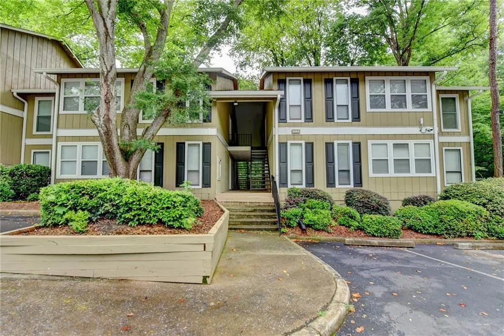 5153 Roswell Road Unit 1/53, Atlanta, Georgia 30342, 1 Bedroom Bedrooms, ,1 BathroomBathrooms,Residential,Sold,5153 Roswell Road Unit 1/53,6908647 5153 Roswell Road Unit 1/53, Atlanta, Georgia 30342, 1 Bedroom Bedrooms, ,1 BathroomBathrooms,Residential,Sold,5153 Roswell Road Unit 1/53,6908647