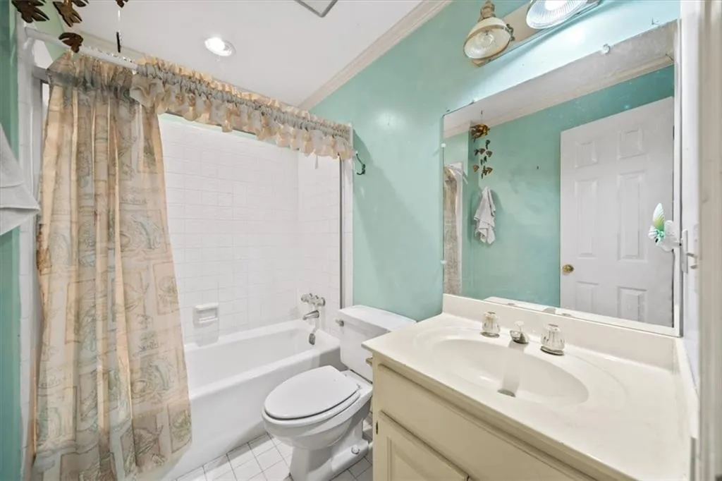 2820 Harwick Drive, Atlanta, Georgia 30350, 5 Bedrooms Bedrooms, ,5 BathroomsBathrooms,Residential,For Sale,2820 Harwick Drive,7617921