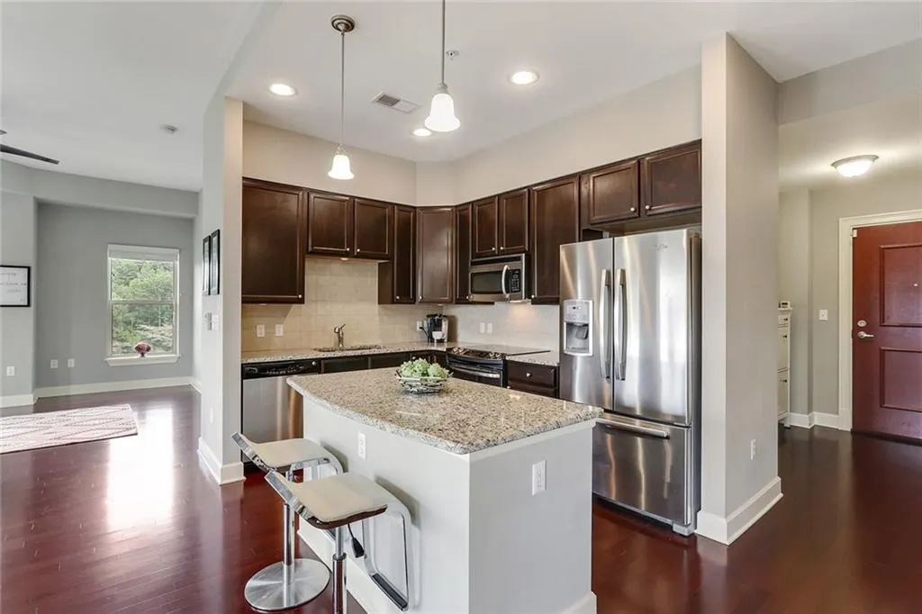 200 River Vista Drive Unit 702, Atlanta, Georgia 30339, 2 Bedrooms Bedrooms, ,2 BathroomsBathrooms,Residential,Sold,200 River Vista Drive Unit 702,5867807