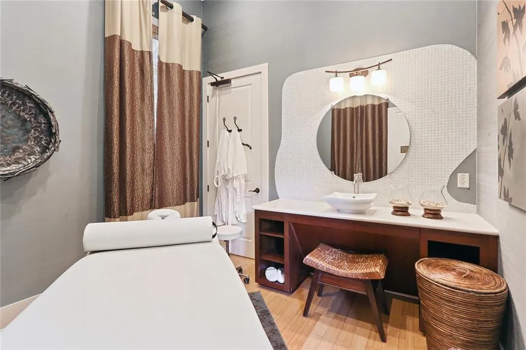 200 River Vista Drive Unit 702, Atlanta, Georgia 30339, 2 Bedrooms Bedrooms, ,2 BathroomsBathrooms,Residential,Sold,200 River Vista Drive Unit 702,5867807