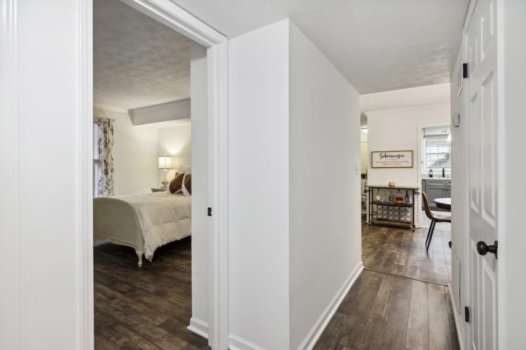 203 Natchez Trace, Sandy Springs, Georgia 30350, 2 Bedrooms Bedrooms, ,1 BathroomBathrooms,Residential,Sold,203 Natchez Trace,7298266