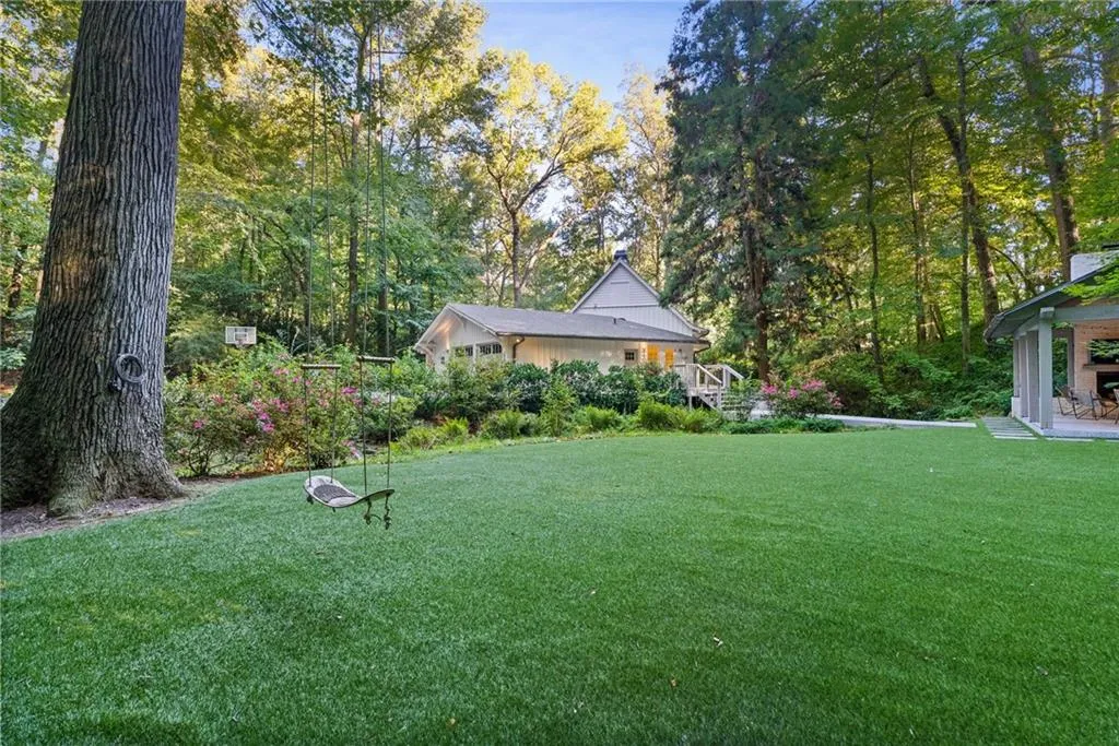 695 W Conway Drive, Atlanta, Georgia 30327, 5 Bedrooms Bedrooms, 0 ,4 BathroomsBathrooms,Residential,For Sale,695 W Conway Drive,7847754