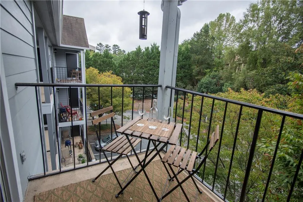 224 Granville Court Unit 224, Sandy Springs, Georgia 30328, 1 Bedroom Bedrooms, ,1 BathroomBathrooms,Residential,Sold,224 Granville Court Unit 224,6085284