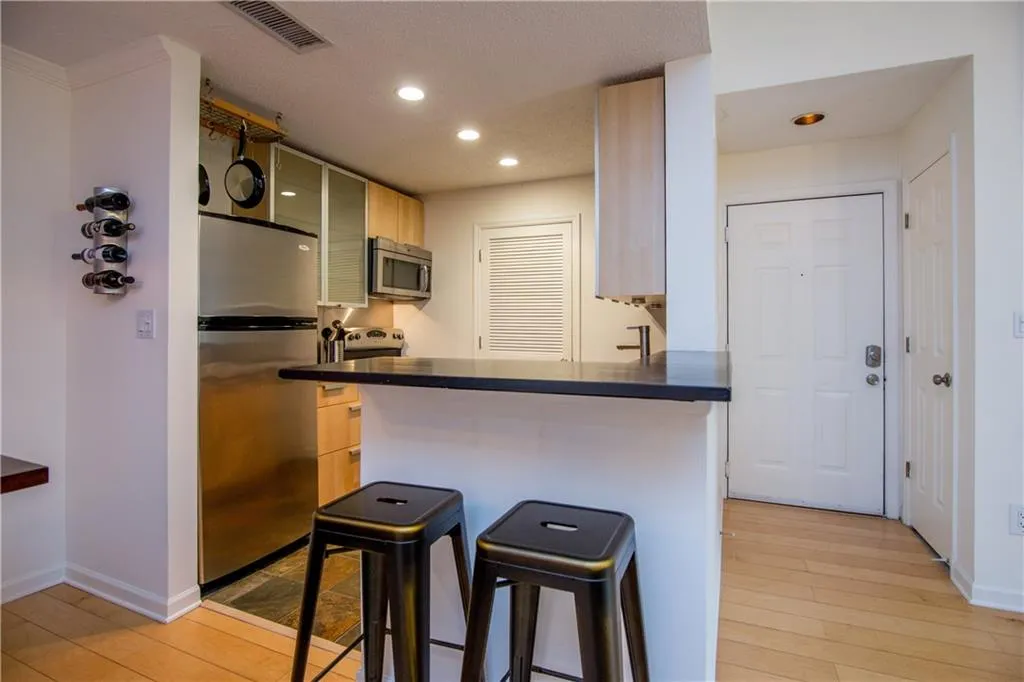 224 Granville Court Unit 224, Sandy Springs, Georgia 30328, 1 Bedroom Bedrooms, ,1 BathroomBathrooms,Residential,Sold,224 Granville Court Unit 224,6085284