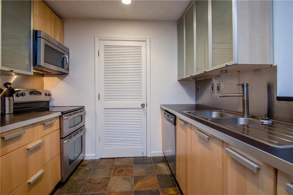 224 Granville Court Unit 224, Sandy Springs, Georgia 30328, 1 Bedroom Bedrooms, ,1 BathroomBathrooms,Residential,Sold,224 Granville Court Unit 224,6085284