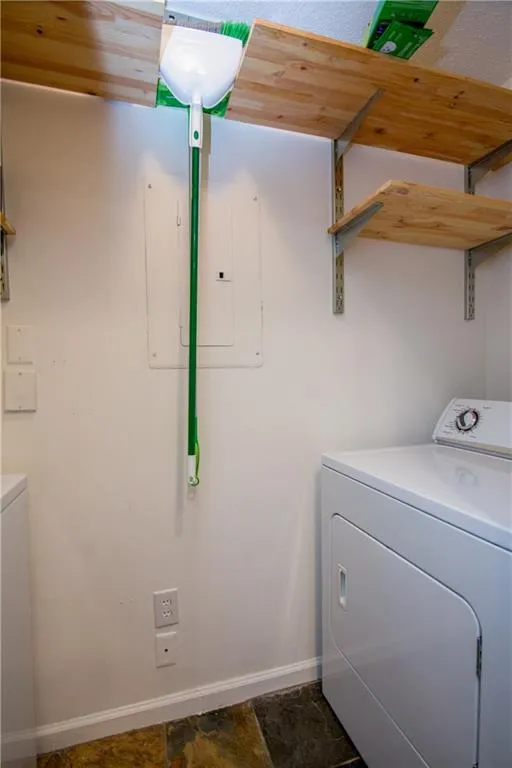 224 Granville Court Unit 224, Sandy Springs, Georgia 30328, 1 Bedroom Bedrooms, ,1 BathroomBathrooms,Residential,Sold,224 Granville Court Unit 224,6085284