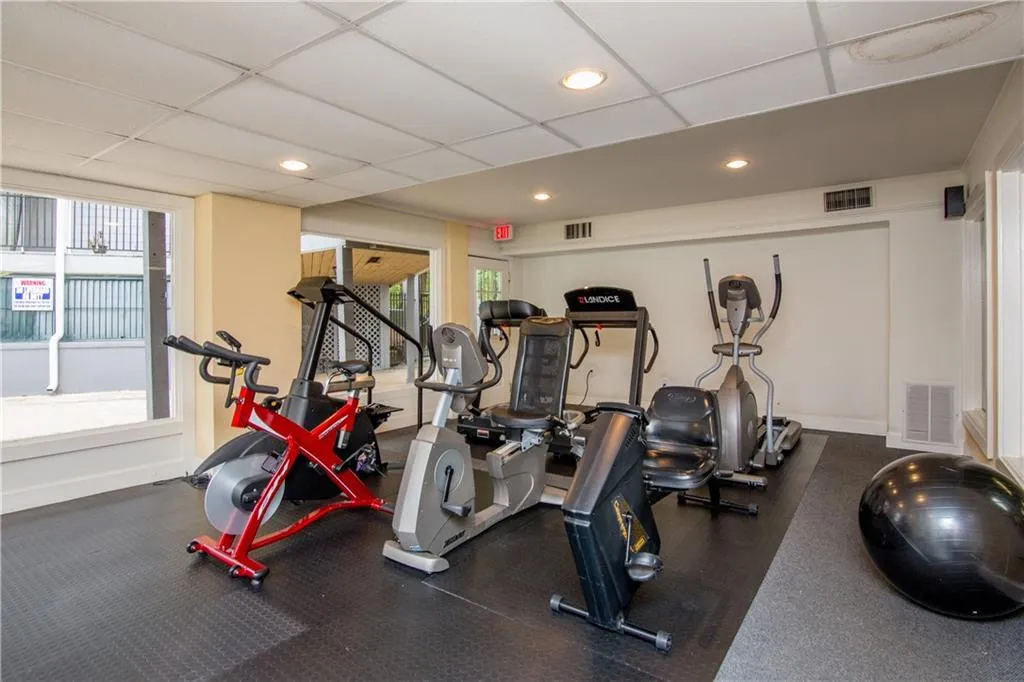 224 Granville Court Unit 224, Sandy Springs, Georgia 30328, 1 Bedroom Bedrooms, ,1 BathroomBathrooms,Residential,Sold,224 Granville Court Unit 224,6085284