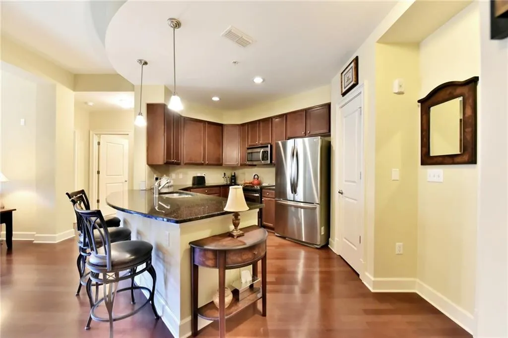 200 River Vista Drive Unit 736, Atlanta, Georgia 30339, 2 Bedrooms Bedrooms, ,2 BathroomsBathrooms,Residential,Sold,200 River Vista Drive Unit 736,5972471