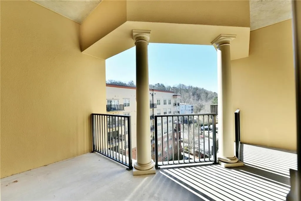 200 River Vista Drive Unit 736, Atlanta, Georgia 30339, 2 Bedrooms Bedrooms, ,2 BathroomsBathrooms,Residential,Sold,200 River Vista Drive Unit 736,5972471