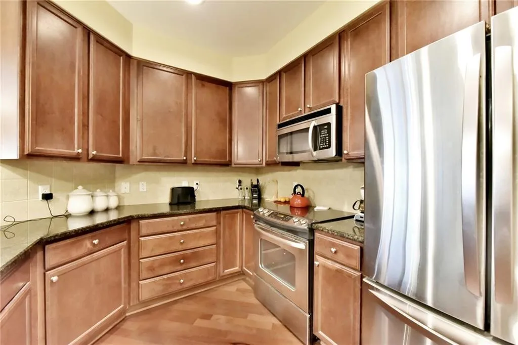 200 River Vista Drive Unit 736, Atlanta, Georgia 30339, 2 Bedrooms Bedrooms, ,2 BathroomsBathrooms,Residential,Sold,200 River Vista Drive Unit 736,5972471