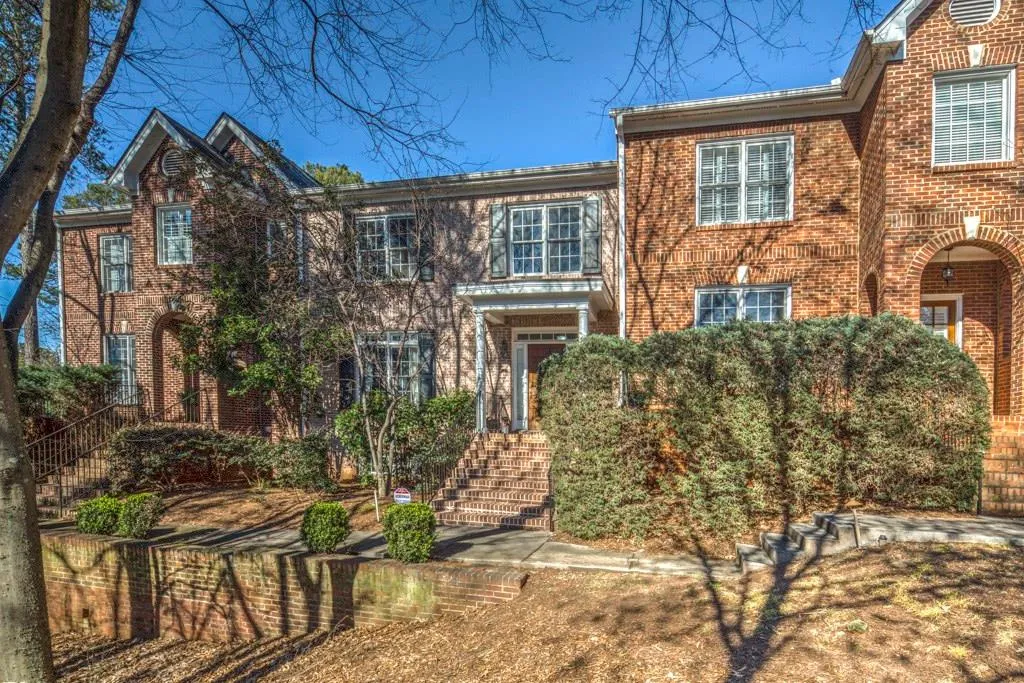1961 Defoor Avenue Nw Unit 2, Atlanta, Georgia 30318, 4 Bedrooms Bedrooms, ,3 BathroomsBathrooms,Residential,Sold,1961 Defoor Avenue Nw Unit 2,5640451