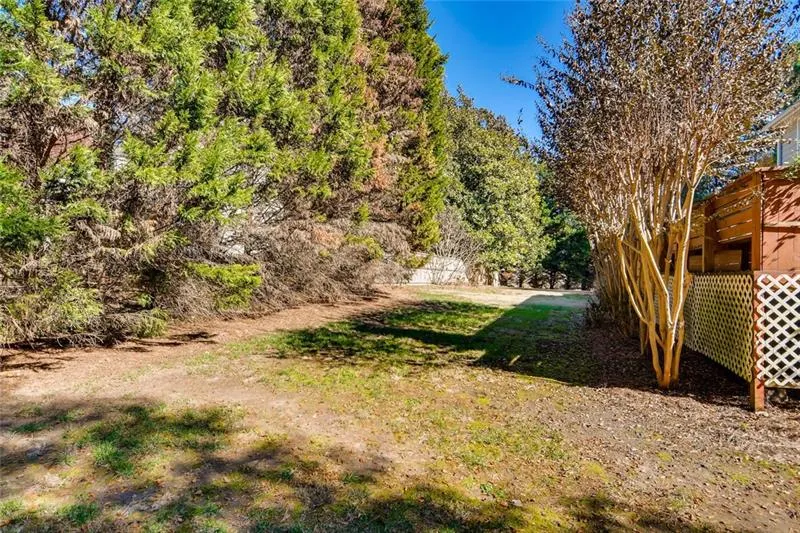 5090 Spalding Drive, Atlanta, Georgia 30350, 5 Bedrooms Bedrooms, ,2 BathroomsBathrooms,Residential,Sold,5090 Spalding Drive,6647419