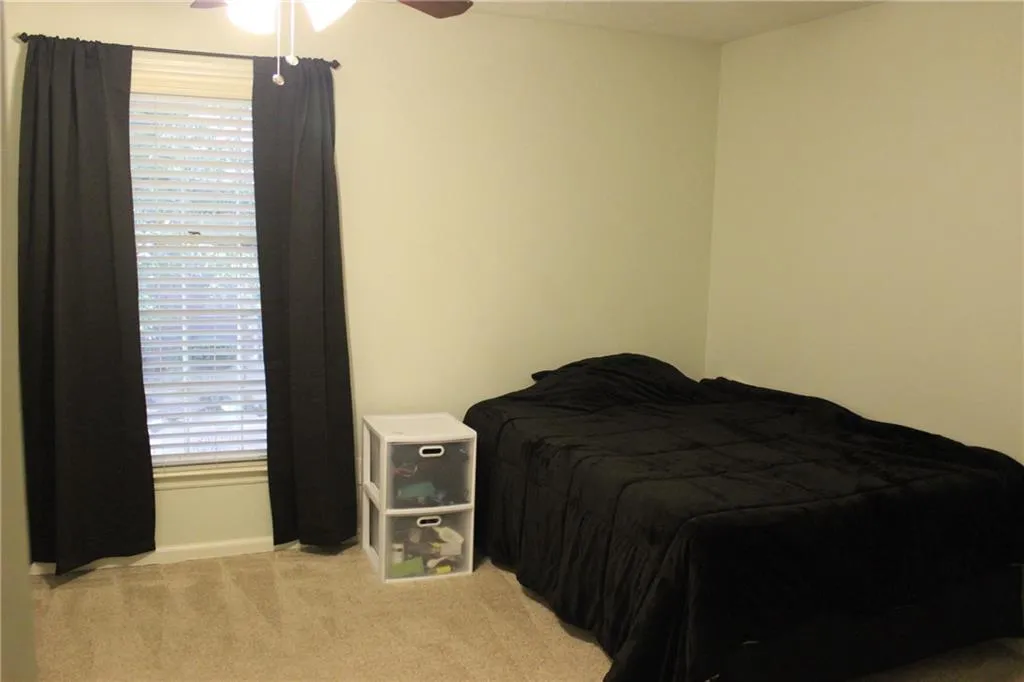 6700 Roswell Road Unit 15c, Sandy Springs, Georgia 30328, 3 Bedrooms Bedrooms, ,2 BathroomsBathrooms,Residential,Sold,6700 Roswell Road Unit 15c,6090516