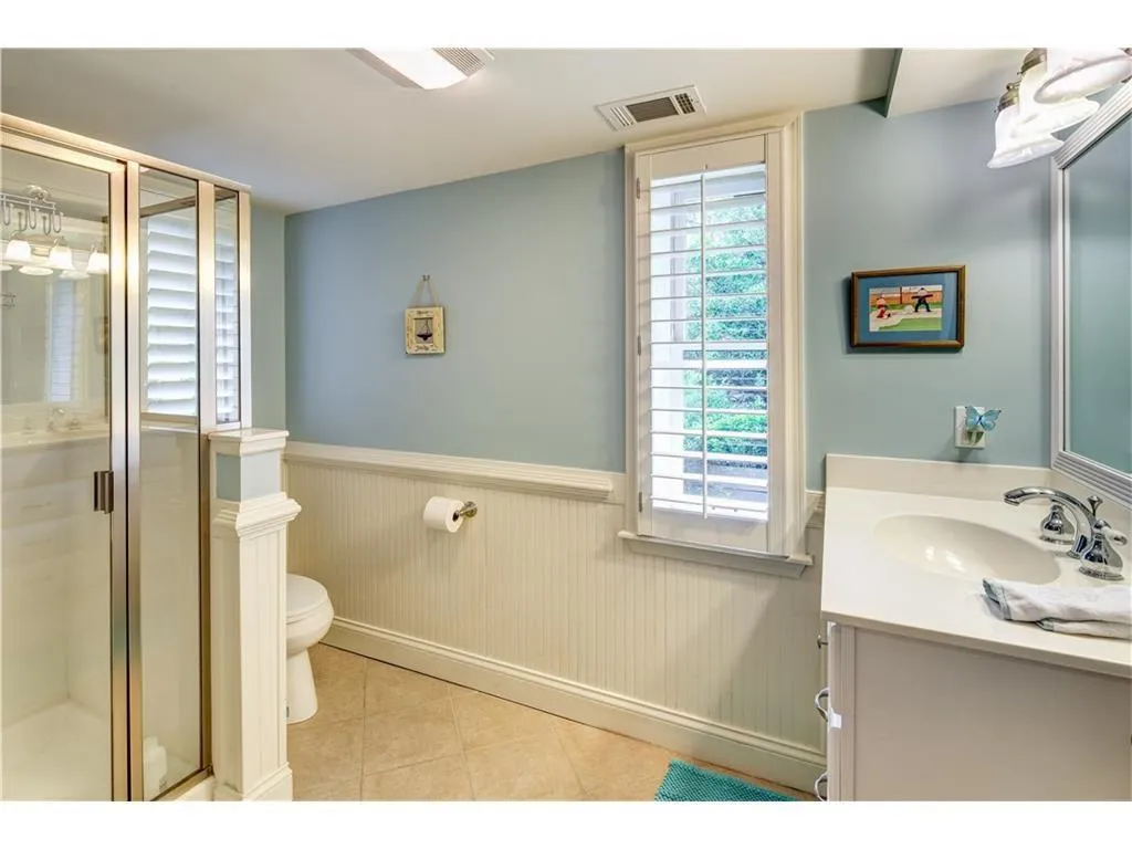 6165 Weatherly Drive, Atlanta, Georgia 30328, 5 Bedrooms Bedrooms, ,4 BathroomsBathrooms,Residential,Sold,6165 Weatherly Drive,5740910