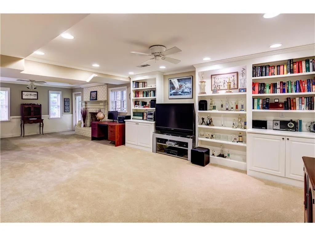 6165 Weatherly Drive, Atlanta, Georgia 30328, 5 Bedrooms Bedrooms, ,4 BathroomsBathrooms,Residential,Sold,6165 Weatherly Drive,5740910