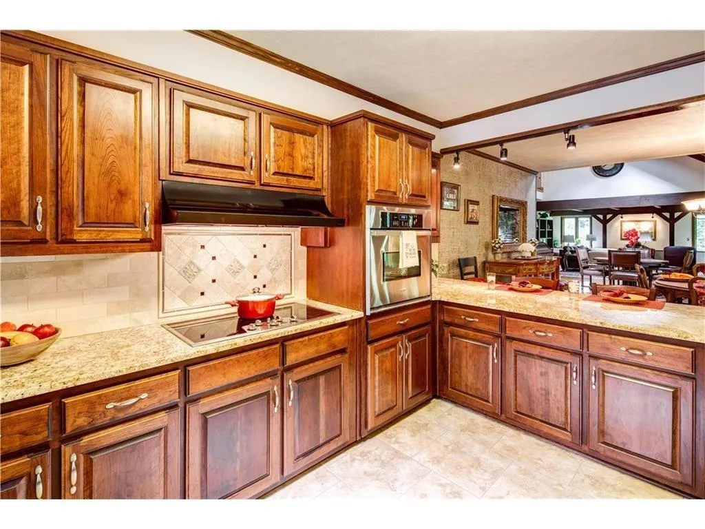 6165 Weatherly Drive, Atlanta, Georgia 30328, 5 Bedrooms Bedrooms, ,4 BathroomsBathrooms,Residential,Sold,6165 Weatherly Drive,5740910