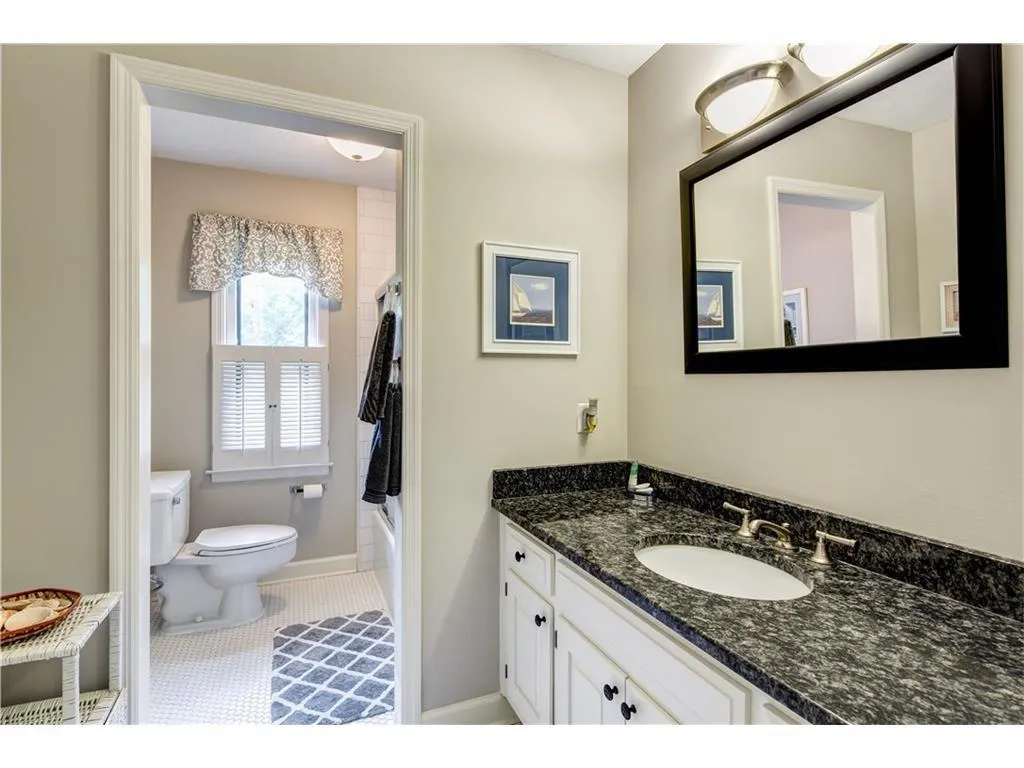6165 Weatherly Drive, Atlanta, Georgia 30328, 5 Bedrooms Bedrooms, ,4 BathroomsBathrooms,Residential,Sold,6165 Weatherly Drive,5740910