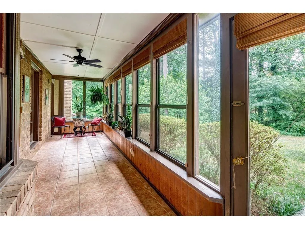 6165 Weatherly Drive, Atlanta, Georgia 30328, 5 Bedrooms Bedrooms, ,4 BathroomsBathrooms,Residential,Sold,6165 Weatherly Drive,5740910
