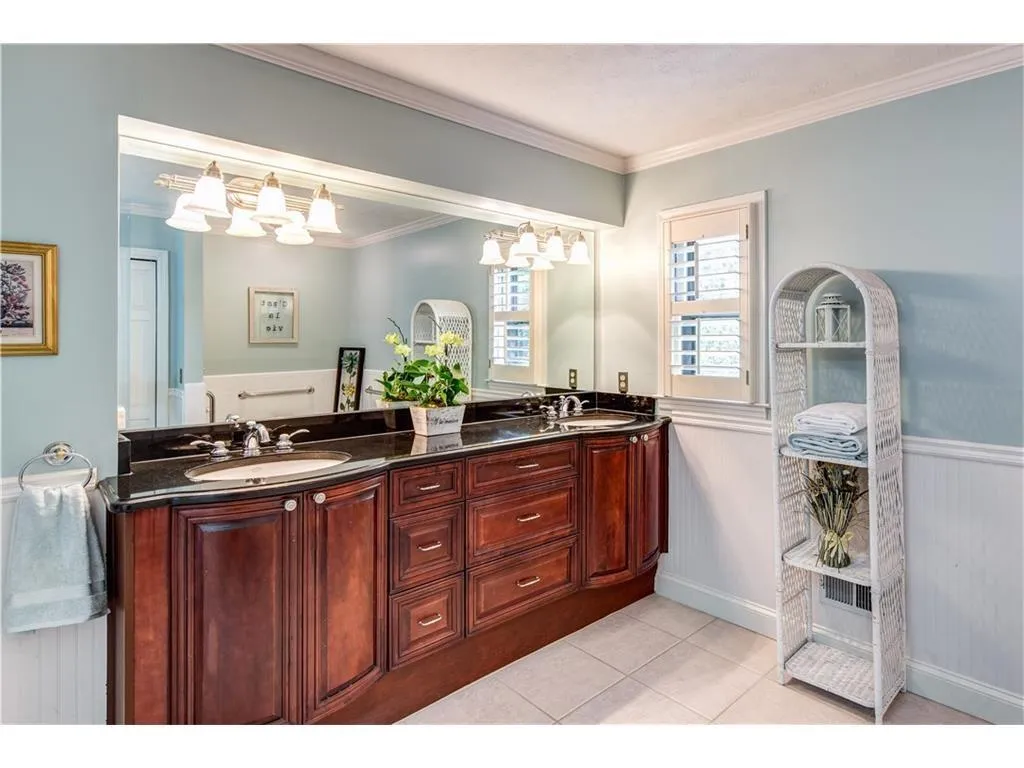 6165 Weatherly Drive, Atlanta, Georgia 30328, 5 Bedrooms Bedrooms, ,4 BathroomsBathrooms,Residential,Sold,6165 Weatherly Drive,5740910