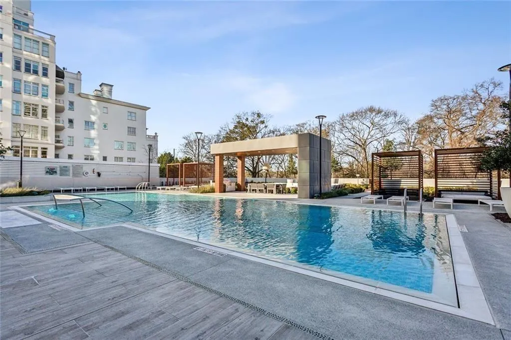 2520 Peachtree Road Unit 602, Atlanta, Georgia 30305, 2 Bedrooms Bedrooms, 0 ,3 BathroomsBathrooms,Residential,For Sale,2520 Peachtree Road Unit 602,7807853