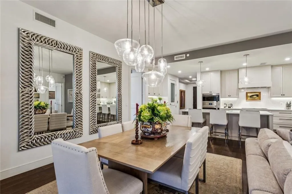 2520 Peachtree Road Unit 602, Atlanta, Georgia 30305, 2 Bedrooms Bedrooms, 0 ,3 BathroomsBathrooms,Residential,For Sale,2520 Peachtree Road Unit 602,7807853