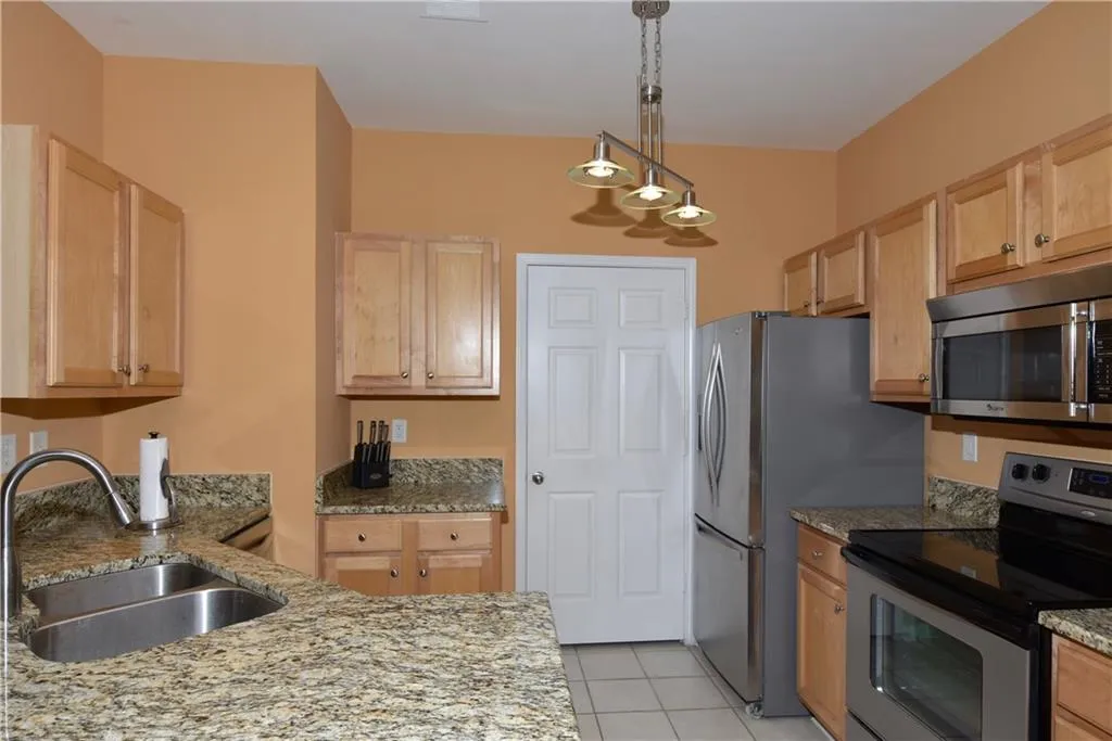 5641 Roswell Road Unit 118, Atlanta, Georgia 30342, 2 Bedrooms Bedrooms, ,2 BathroomsBathrooms,Residential,Sold,5641 Roswell Road Unit 118,5706575