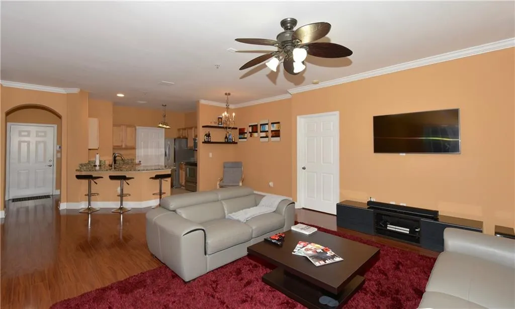 5641 Roswell Road Unit 118, Atlanta, Georgia 30342, 2 Bedrooms Bedrooms, ,2 BathroomsBathrooms,Residential,Sold,5641 Roswell Road Unit 118,5706575