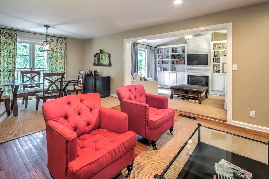 2614 Ridgemore Road Nw, Atlanta, Georgia 30318, 3 Bedrooms Bedrooms, ,2 BathroomsBathrooms,Residential,Sold,2614 Ridgemore Road Nw,5907962