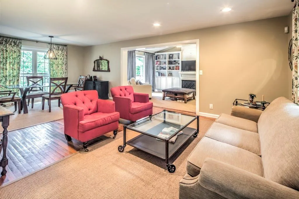 2614 Ridgemore Road Nw, Atlanta, Georgia 30318, 3 Bedrooms Bedrooms, ,2 BathroomsBathrooms,Residential,Sold,2614 Ridgemore Road Nw,5907962